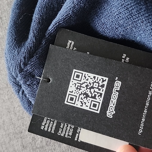 Unisex winter hat - Picture 4 of 5